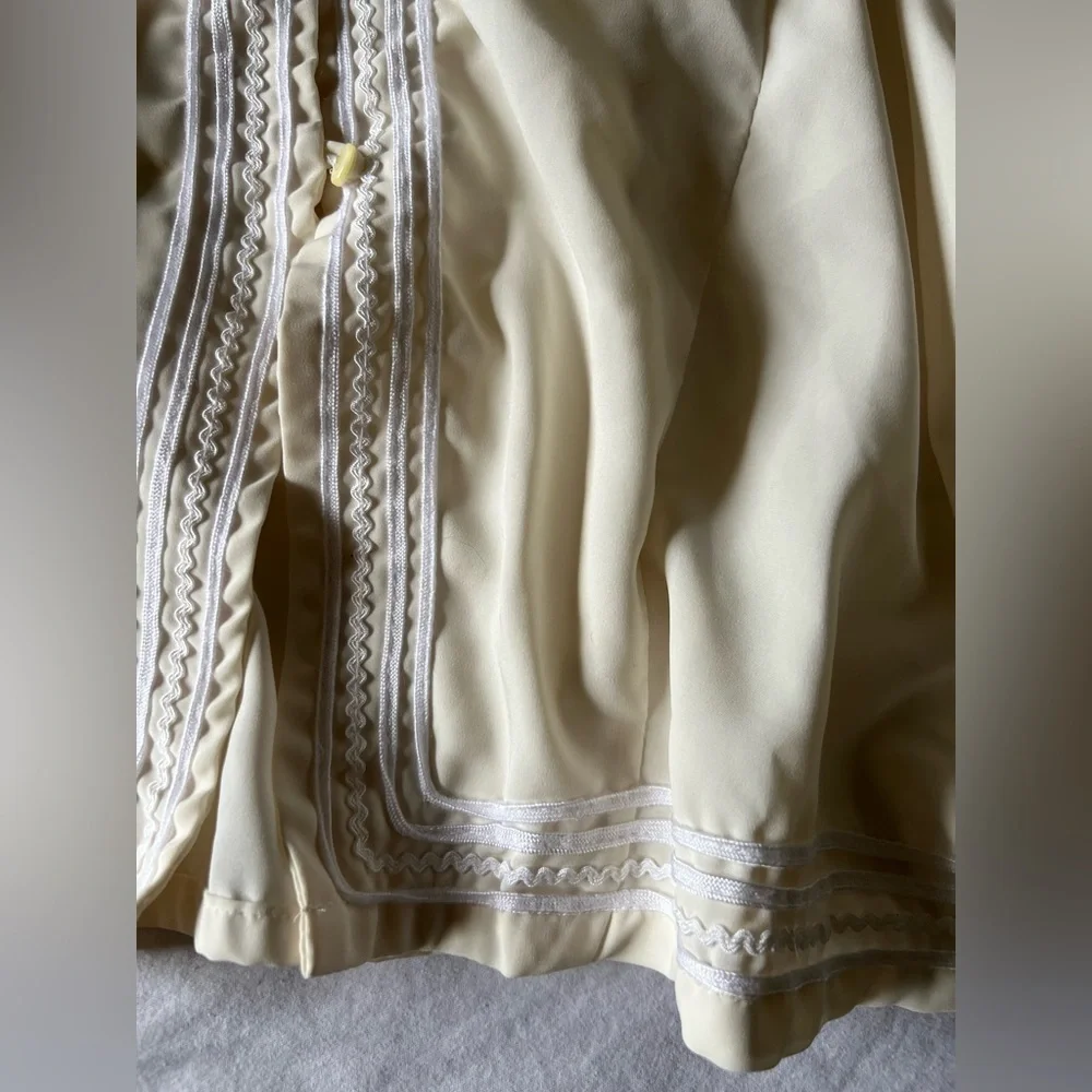 Vintage button down blouse - Picture 2 of 4